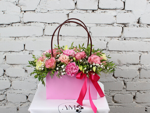 Дамский аксессуар, артикул F1132550 - 3289 рублей, доставка по городу. Flawery - доставка цветов