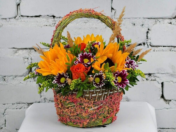 Композиция цветущий луг, артикул F1151329 - 3860 рублей, доставка по городу. Flawery - доставка цветов