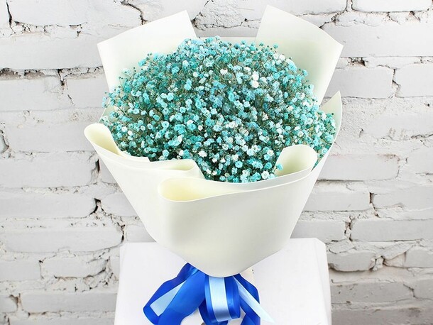 Букет 7 голубой гипсофилы, артикул F1152011 - 2790 рублей, доставка по городу. Flawery - доставка цветов