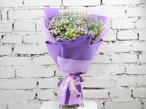 Букет 15 радужной гипсофилы, артикул F1152020 - 7248 рублей, доставка по городу. Flawery - доставка цветов