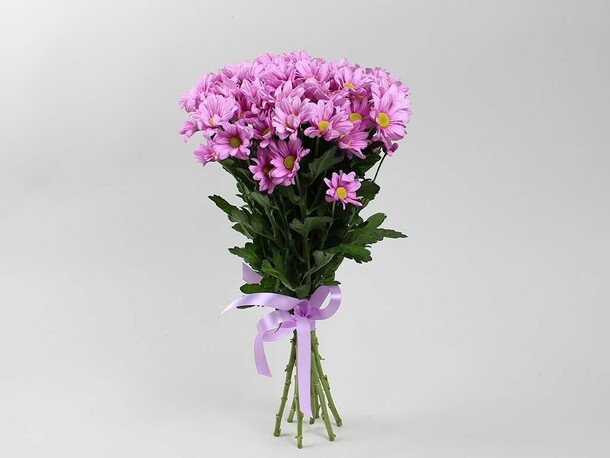 Букет 7 розовых кустовых хризантем, артикул F1152276 - 2990 рублей, доставка по городу. Flawery - доставка цветов