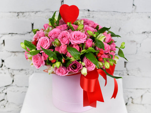 Композиция с любовью, артикул F1170746 - 4719 рублей, доставка по городу. Flawery - доставка цветов