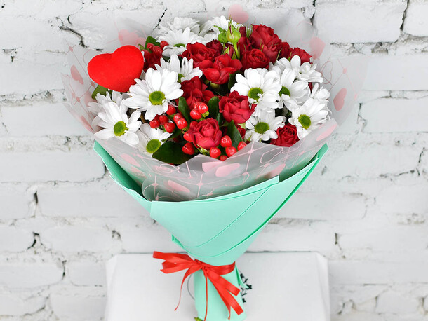 Букет легкий флирт, артикул F1170853 - 3729 рублей, доставка по городу. Flawery - доставка цветов