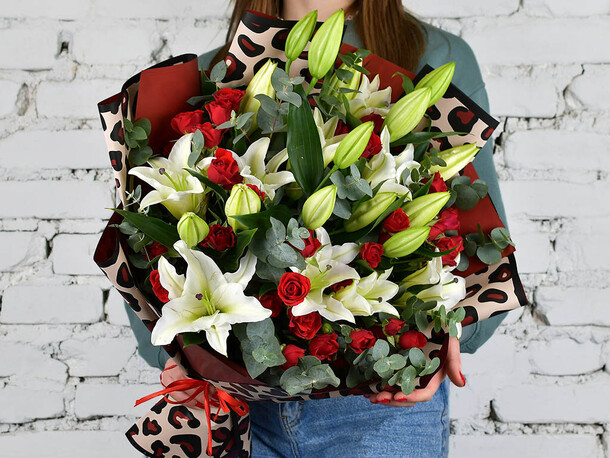 Букет первое свидание, артикул F1175176 - 9229 рублей, доставка по городу. Flawery - доставка цветов