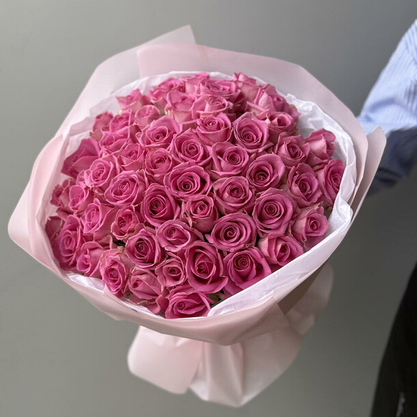 Букет из 51 розы, артикул F1502446 - 25894 рублей, доставка по городу. Flawery - доставка цветов