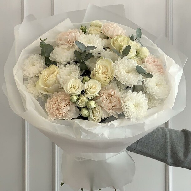 Букет «брызги шампанского», артикул F1506955 - 8828 рублей, доставка по городу. Flawery - доставка цветов