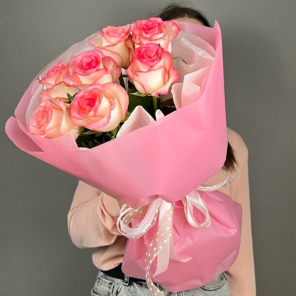 Нежный букет из розовых роз, артикул F1507593 - 3768 рублей, доставка по городу. Flawery - доставка цветов
