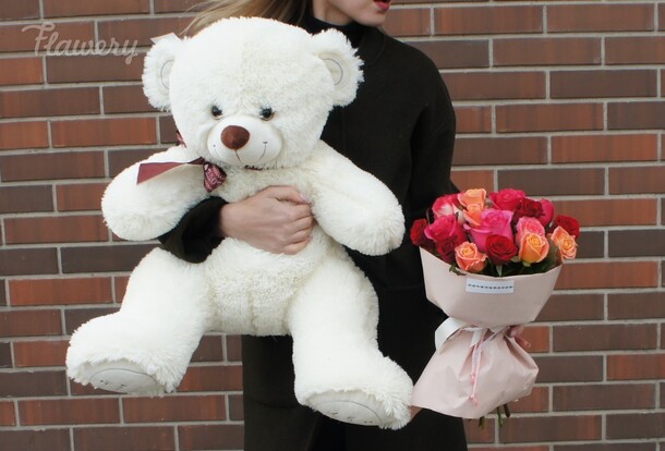 Комплект №1, артикул F1321204 - 6300 рублей, доставка по городу. Flawery - доставка цветов