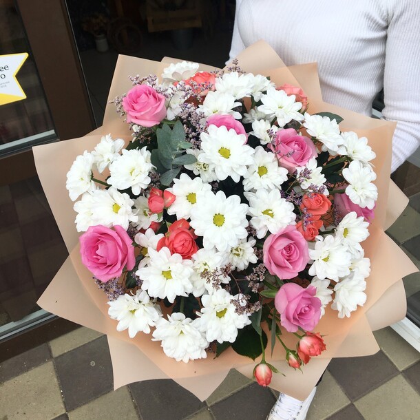 Салют, артикул F62619 - 5500 рублей, доставка по городу. Flawery - доставка цветов