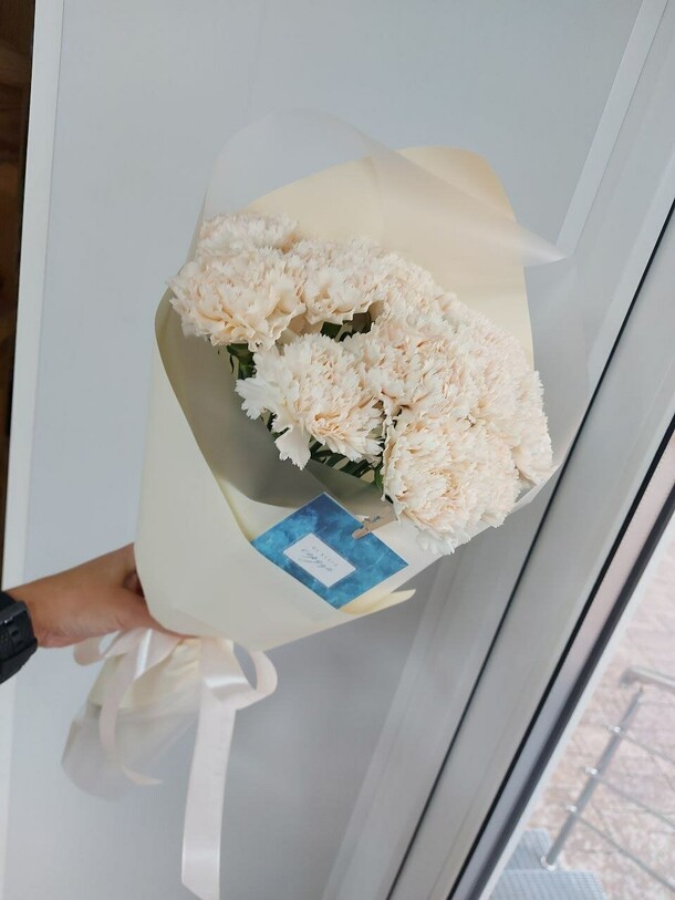 Букет "нежный", артикул F1199367 - 3490 рублей, доставка по городу. Flawery - доставка цветов