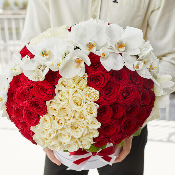 Композиция "для королевской особы", артикул F1131136 - 36890 рублей, доставка по городу. Flawery - доставка цветов