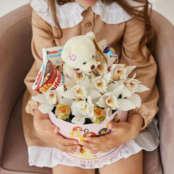 Детский букет № 24, артикул F1322691 - 10090 рублей, доставка по городу. Flawery - доставка цветов