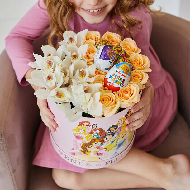 Детский букет № 57, артикул F1322740 - 10390 рублей, доставка по городу. Flawery - доставка цветов