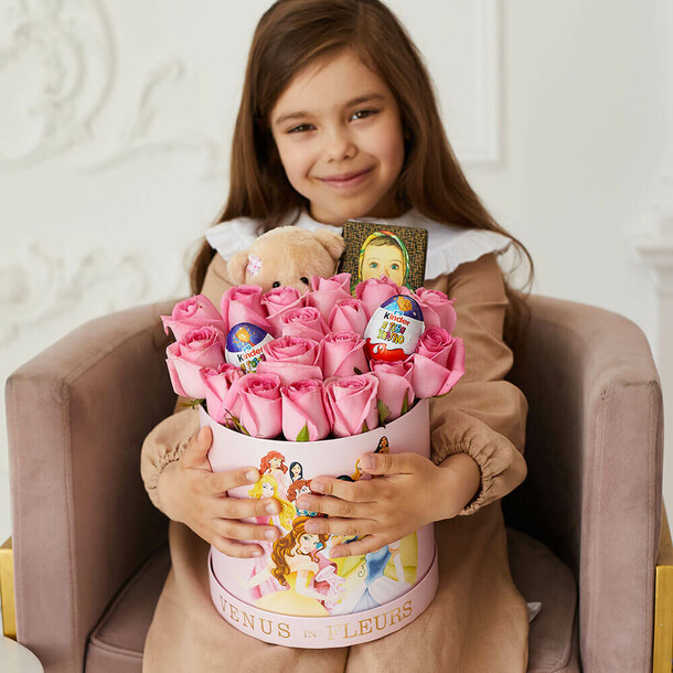 Детский букет № 9, артикул F1322751 - 8790 рублей, доставка по городу. Flawery - доставка цветов