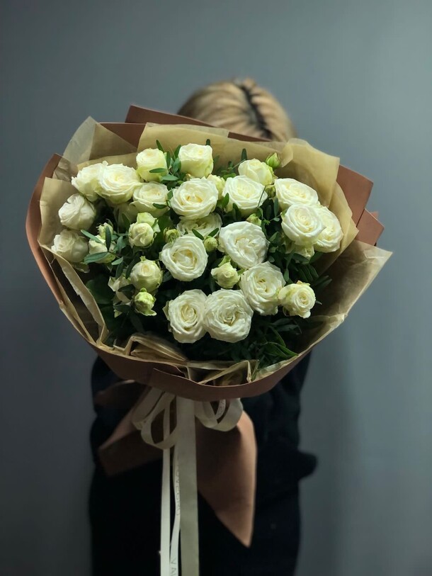 Кустовые розы, артикул F1251752 - 6500 рублей, доставка по городу. Flawery - доставка цветов