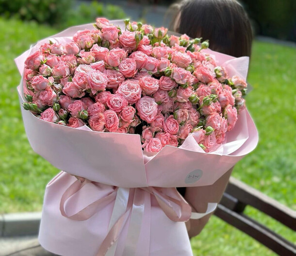 Букет из пионовидных роз, артикул F1306852 - 18200 рублей, доставка по городу. Flawery - доставка цветов