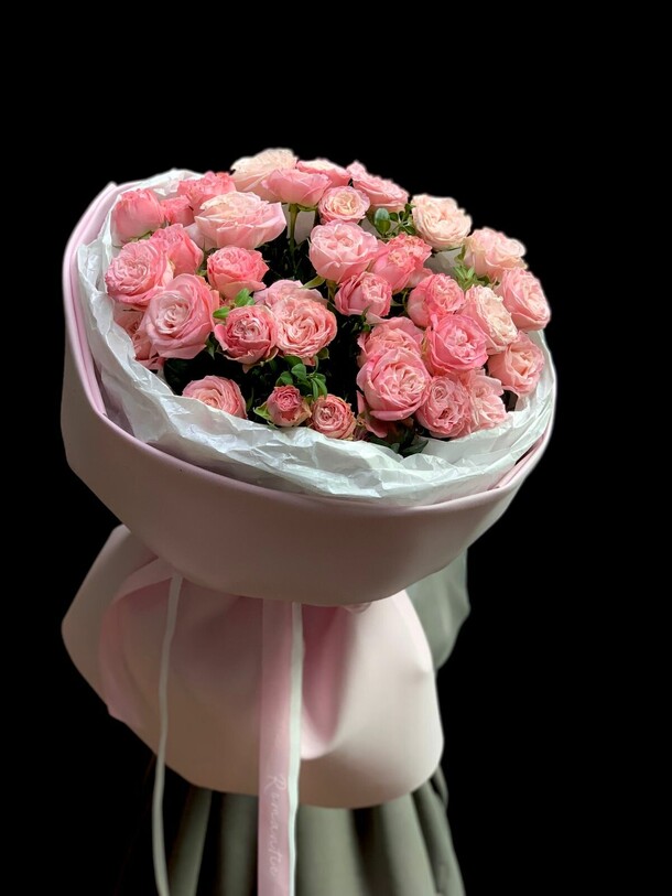 Роза кустовая, артикул F1327095 - 9790 рублей, доставка по городу. Flawery - доставка цветов