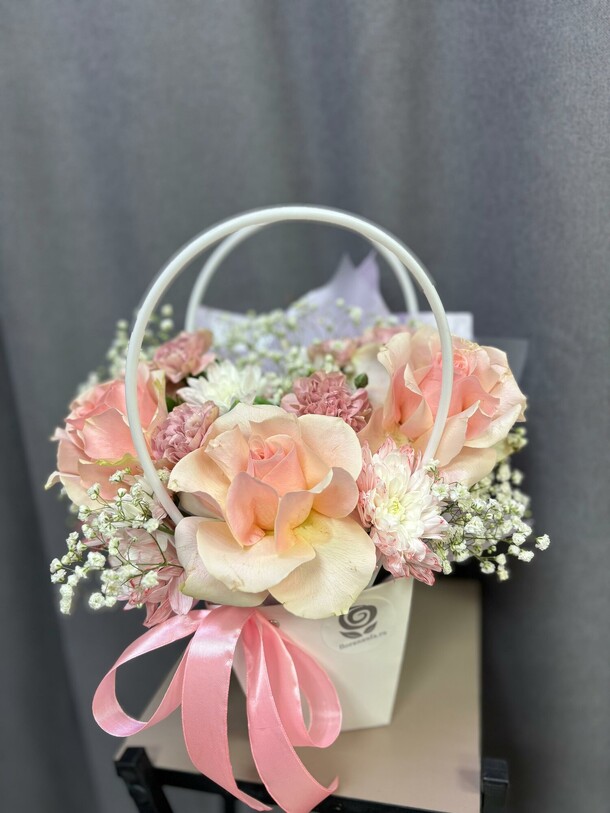 Композиция "радость жизни", артикул F1363348 - 3060 рублей, доставка по городу. Flawery - доставка цветов