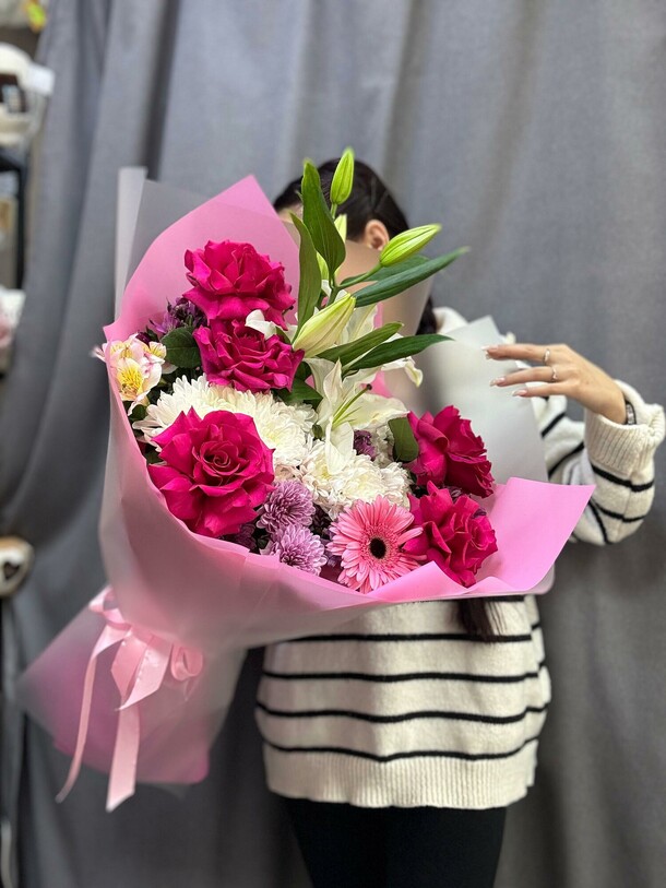 Букет "соблазн", артикул F1373041 - 6380 рублей, доставка по городу. Flawery - доставка цветов