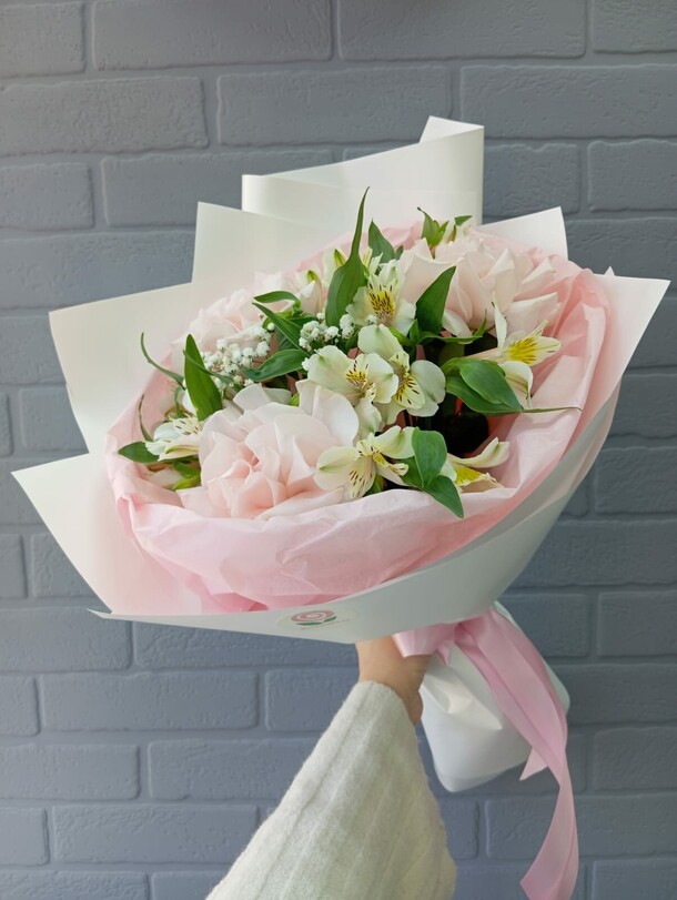 Букет "французская нежность", артикул F1404053 - 2820 рублей, доставка по городу. Flawery - доставка цветов