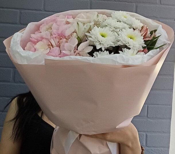 Букет " воплощение нежности", артикул F1409630 - 3140 рублей, доставка по городу. Flawery - доставка цветов