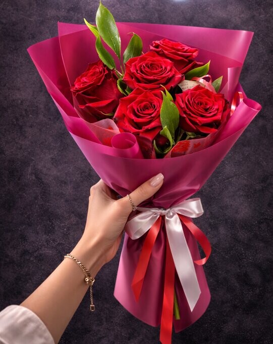 Букет "притяжение", артикул F1520770 - 2400 рублей, доставка по городу. Flawery - доставка цветов