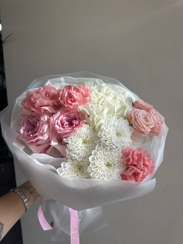 Воздушный букет, артикул F1400805 - 5920 рублей, доставка по городу. Flawery - доставка цветов