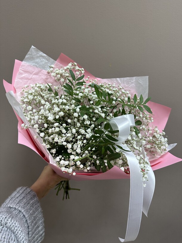 Букет из белой гипсофилы с фисташкой, артикул F1316633 - 2920 рублей, доставка по городу. Flawery - доставка цветов