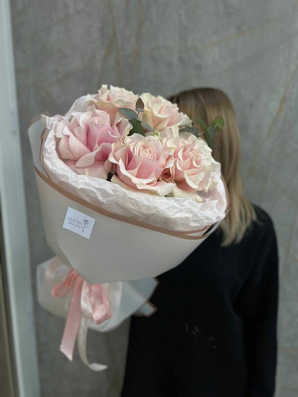 Букет «пинк мондиаль», артикул F1508191 - 3100 рублей, доставка по городу. Flawery - доставка цветов