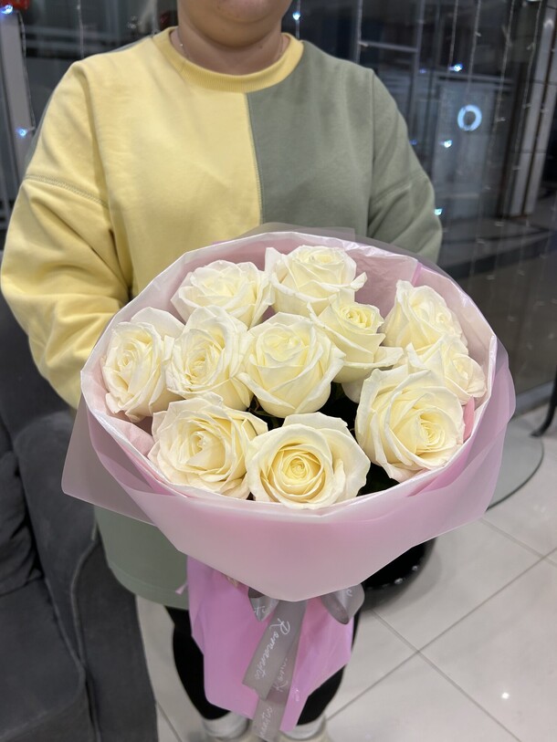 Белые розы, артикул F1241457 - 2529 рублей, доставка по городу. Flawery - доставка цветов