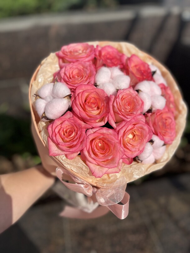 Джумилия и хлопок, артикул F1420186 - 2965 рублей, доставка по городу. Flawery - доставка цветов