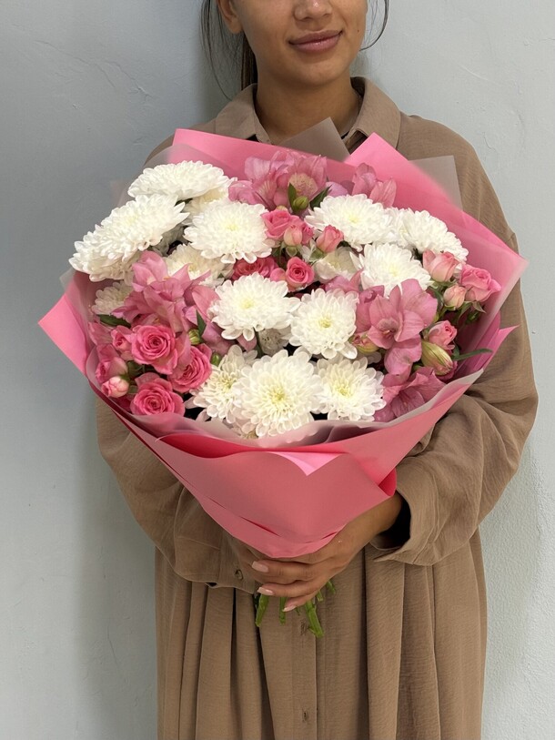Букет их хризантемы, альстромерии и розы 023, артикул F1445968 - 5190 рублей, доставка по городу. Flawery - доставка цветов