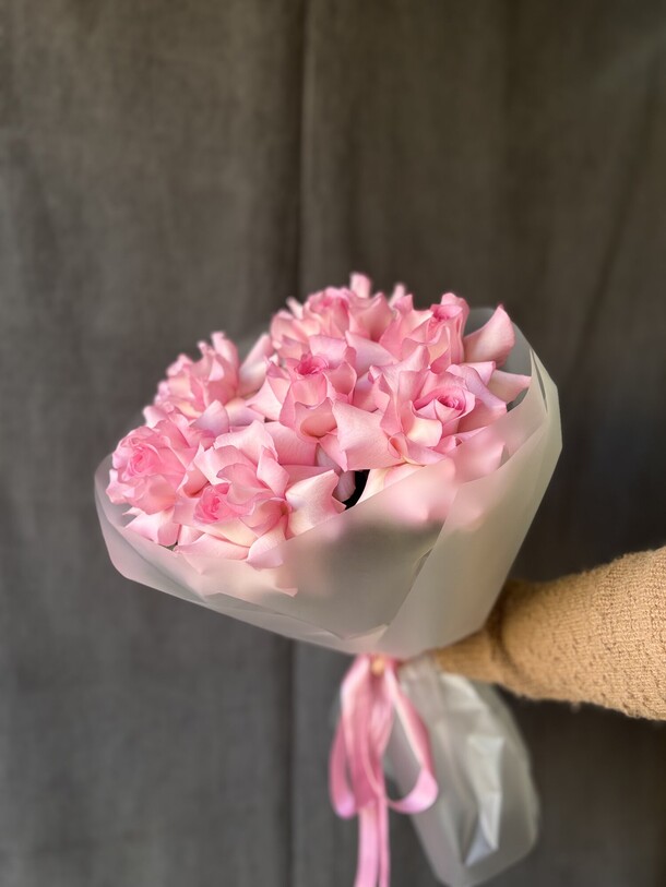 Букет из 7 французских роз, артикул F1534417 - 4300 рублей, доставка по городу. Flawery - доставка цветов