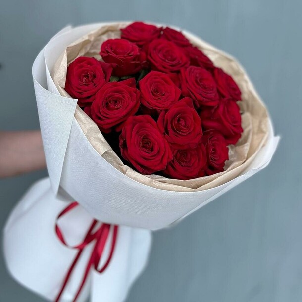 Букет из роз, артикул F1408940 - 9063 рублей, доставка по городу. Flawery - доставка цветов