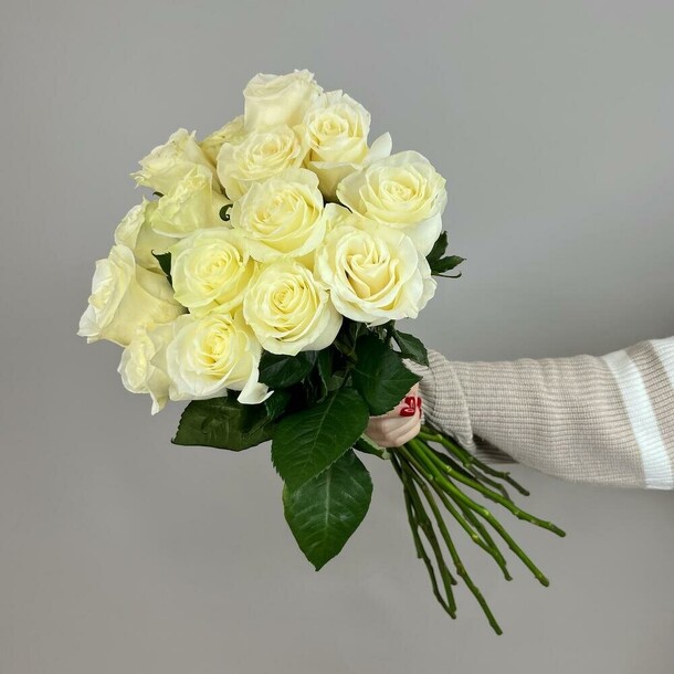 Букет из 15 роз, артикул F1408950 - 9063 рублей, доставка по городу. Flawery - доставка цветов