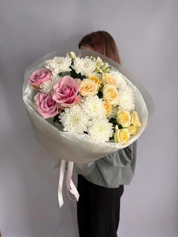 Цветы букет «нежный», артикул F1427733 - 5500 рублей, доставка по городу. Flawery - доставка цветов