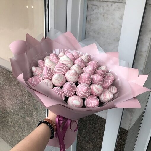 Клубничная мечта l, артикул F1259164 - 11641 рублей, доставка по городу. Flawery - доставка цветов