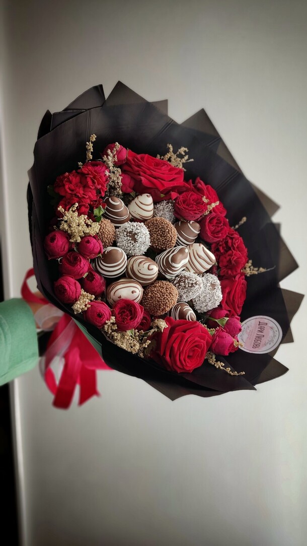 Яркий съедобный букет. Рапунцель, артикул F1344541 - 7116 рублей, доставка по городу. Flawery - доставка цветов