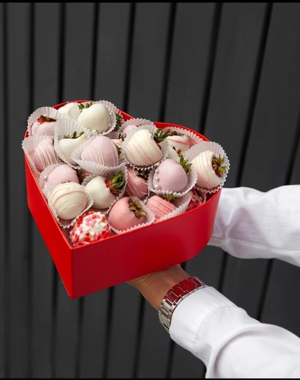 От всего сердца 1000гр, артикул F1379889 - 11687 рублей, доставка по городу. Flawery - доставка цветов