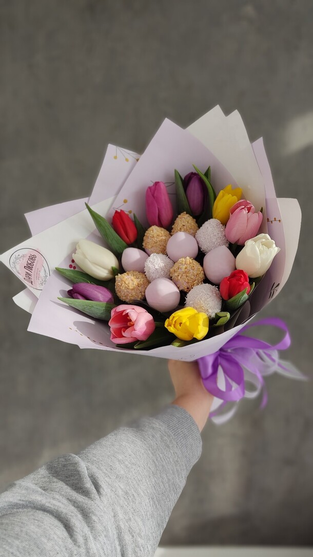 Букет весна 250/11. 8 марта, артикул F1383964 - 6000 рублей, доставка по городу. Flawery - доставка цветов
