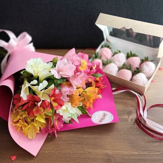 Комбо 9 альстромерий 8 клубник, артикул F1390065 - 5200 рублей, доставка по городу. Flawery - доставка цветов