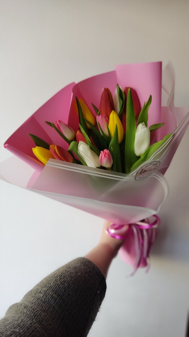 Тюльпан микс 15. 8 марта, артикул F1390171 - 2500 рублей, доставка по городу. Flawery - доставка цветов