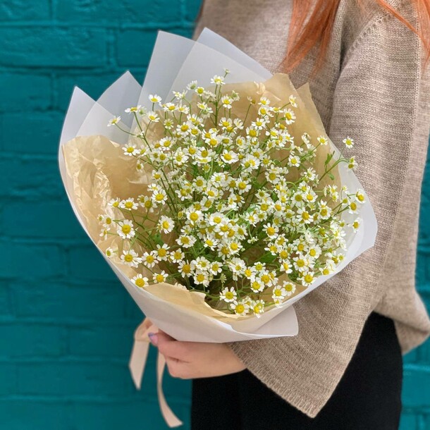 Букет из 11 танацетума, артикул F1407497 - 4130 рублей, доставка по городу. Flawery - доставка цветов