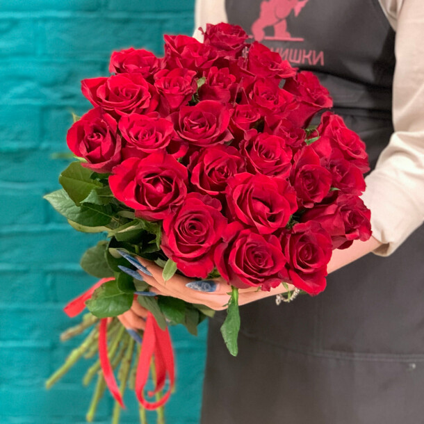 Букет из 25 роз, артикул F1408405 - 6320 рублей, доставка по городу. Flawery - доставка цветов