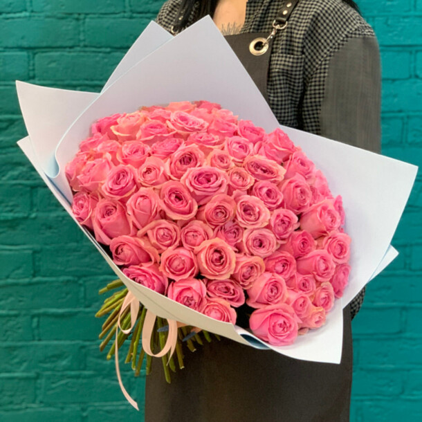 Букет из 75 роз, артикул F1410146 - 19210 рублей, доставка по городу. Flawery - доставка цветов