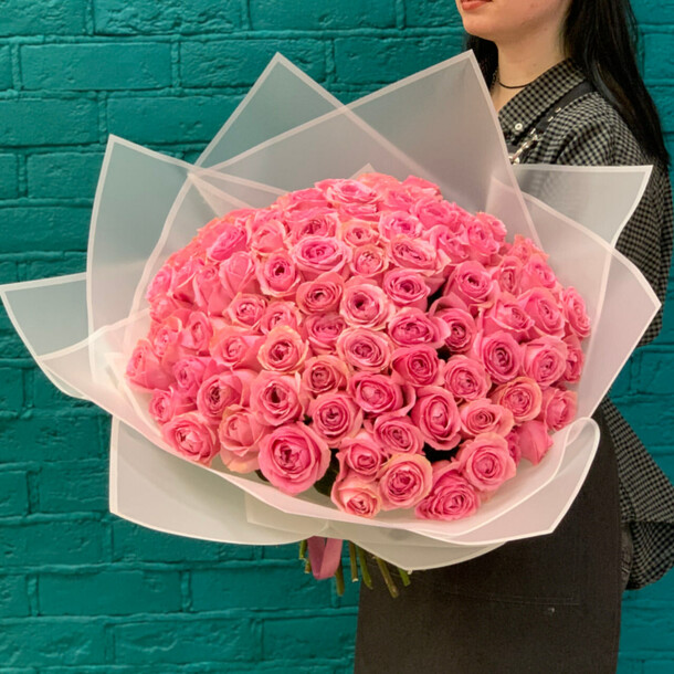 Букет из 101 розы, артикул F1410151 - 25890 рублей, доставка по городу. Flawery - доставка цветов