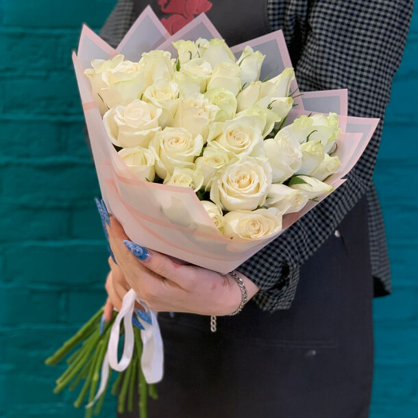 Букет из 35 роз, артикул F1410173 - 9230 рублей, доставка по городу. Flawery - доставка цветов