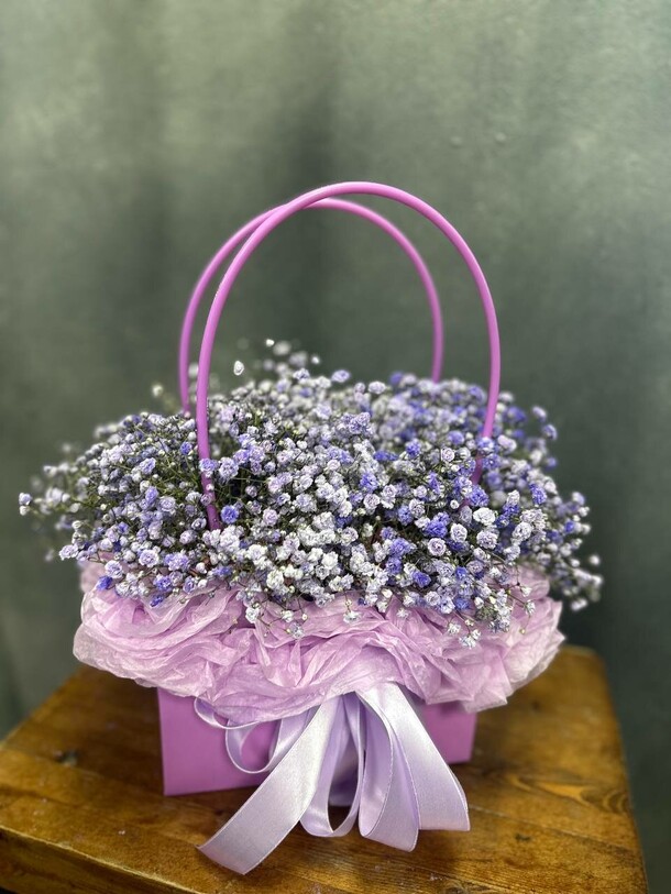 Сумочка гипсофил, артикул F1325823 - 1890 рублей, доставка по городу. Flawery - доставка цветов