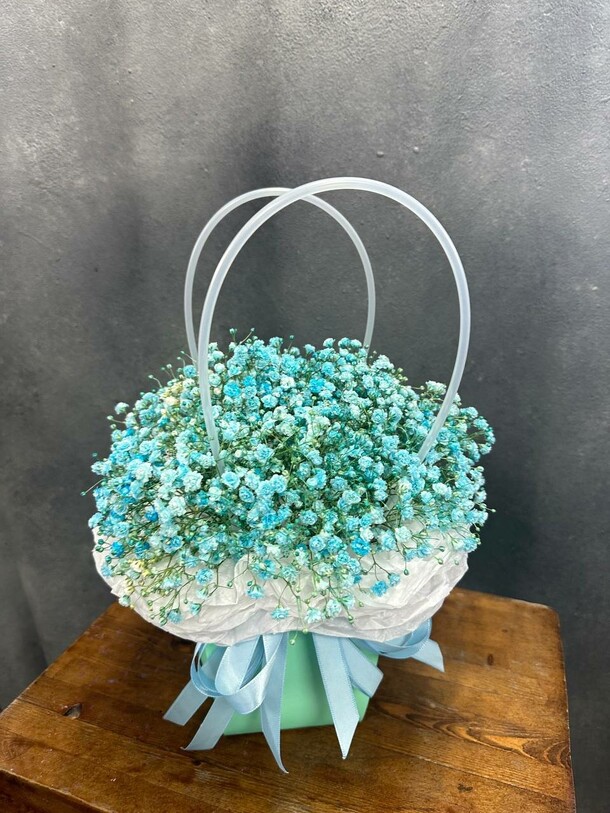 Сумочка пушистой гипсофилы, артикул F1325826 - 1900 рублей, доставка по городу. Flawery - доставка цветов