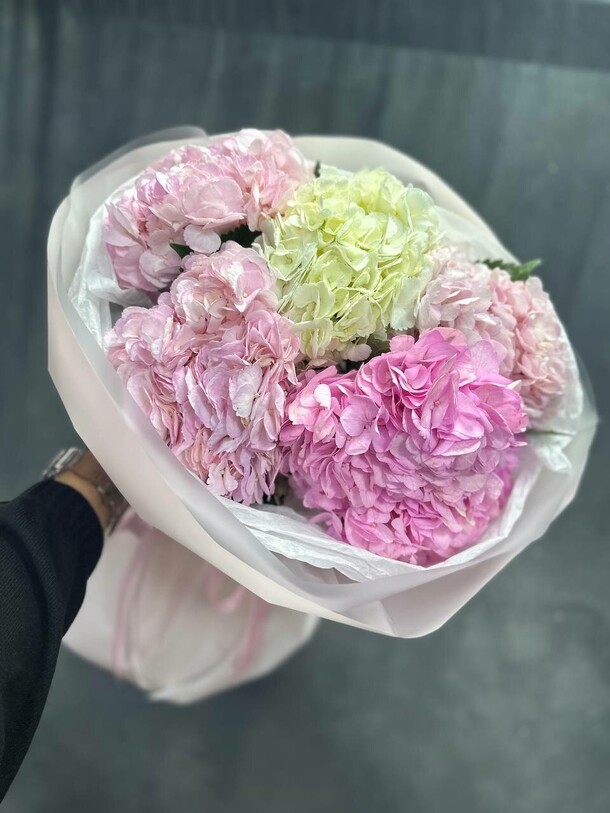 Гортензия микс, артикул F1326660 - 3890 рублей, доставка по городу. Flawery - доставка цветов